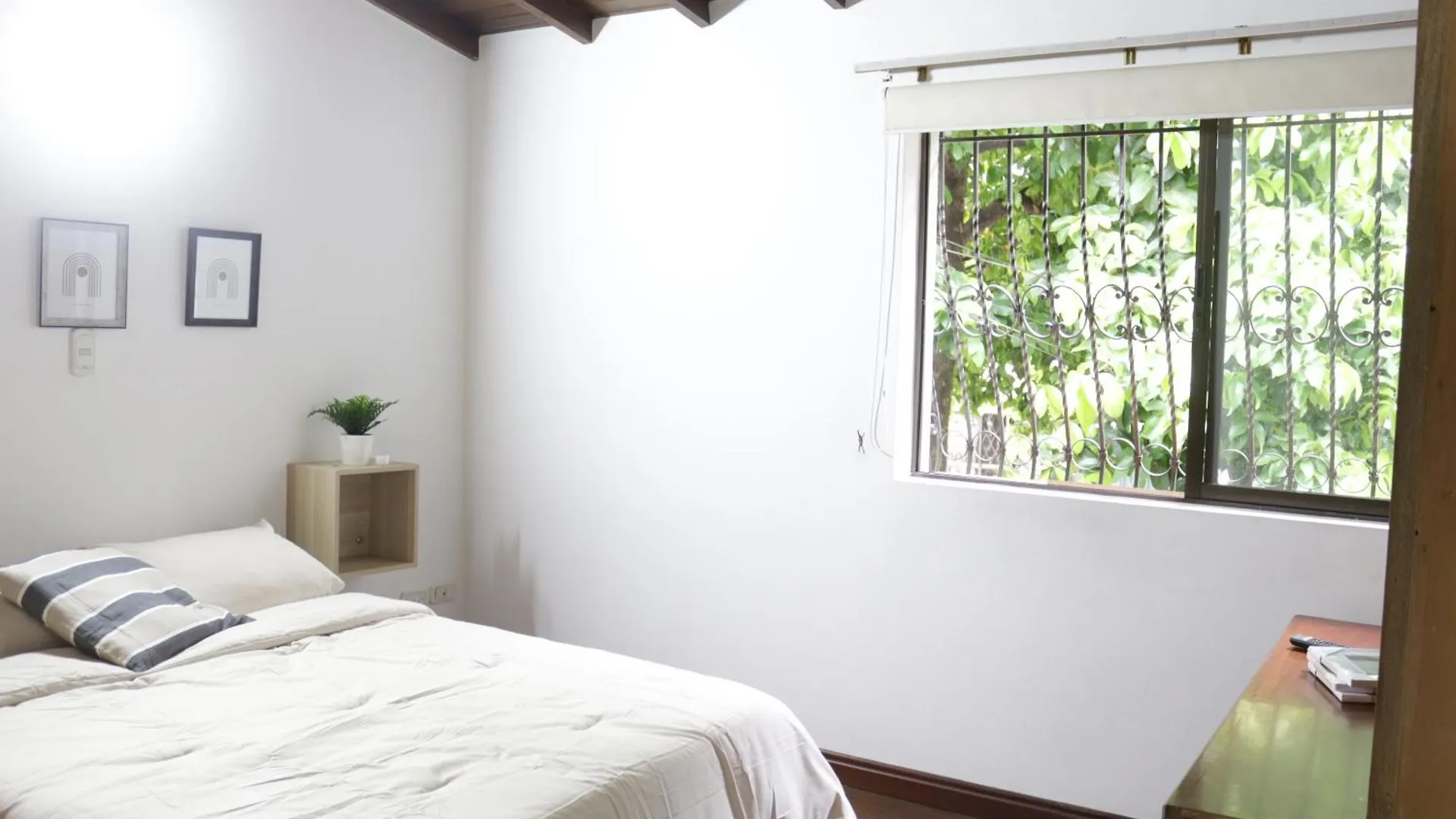 Casa Serene - Habitacion Savia Medellin Homestay