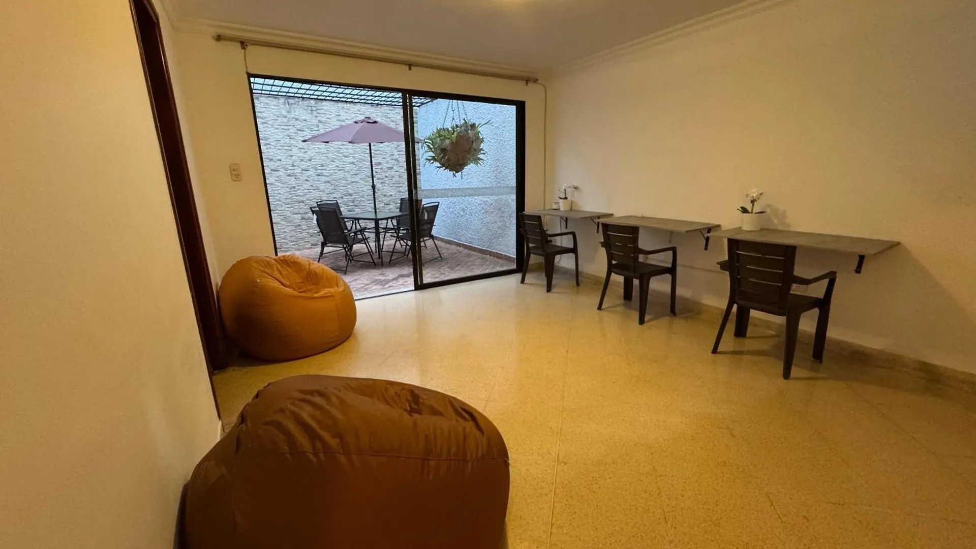 Homestay Casa Serene - Habitacion Savia Medellin